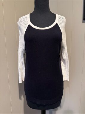 rag & bone jean Women’s Small Black Body with Raglan Sleeve Scoop Neck Sweater